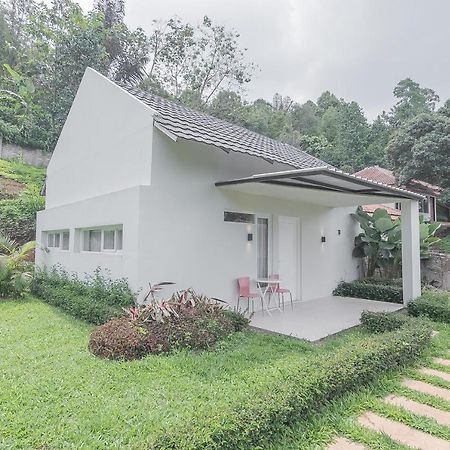 Reddoorz Resort Syariah Near D'Castello Ciater Subang Exteriér fotografie