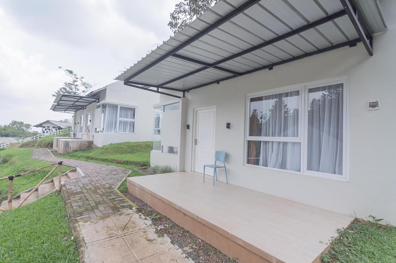 Reddoorz Resort Syariah Near D'Castello Ciater Subang Exteriér fotografie