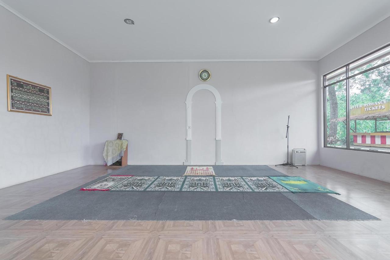Reddoorz Resort Syariah Near D'Castello Ciater Subang Exteriér fotografie