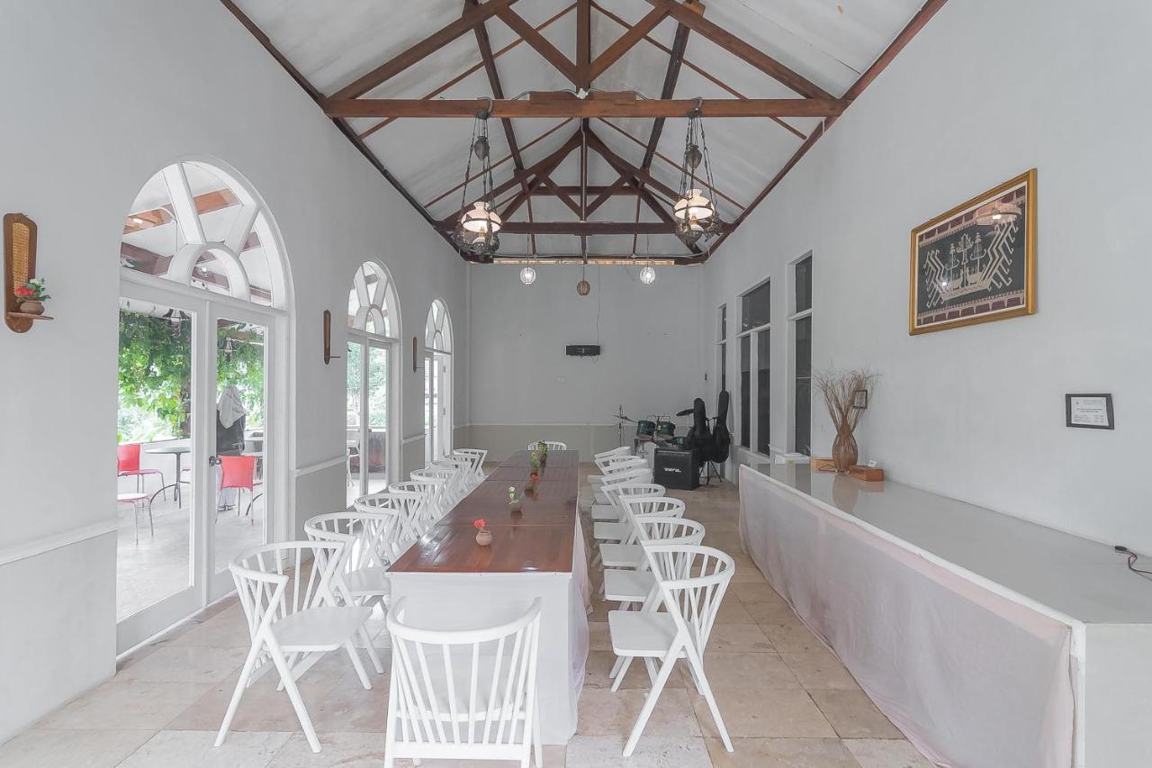 Reddoorz Resort Syariah Near D'Castello Ciater Subang Exteriér fotografie